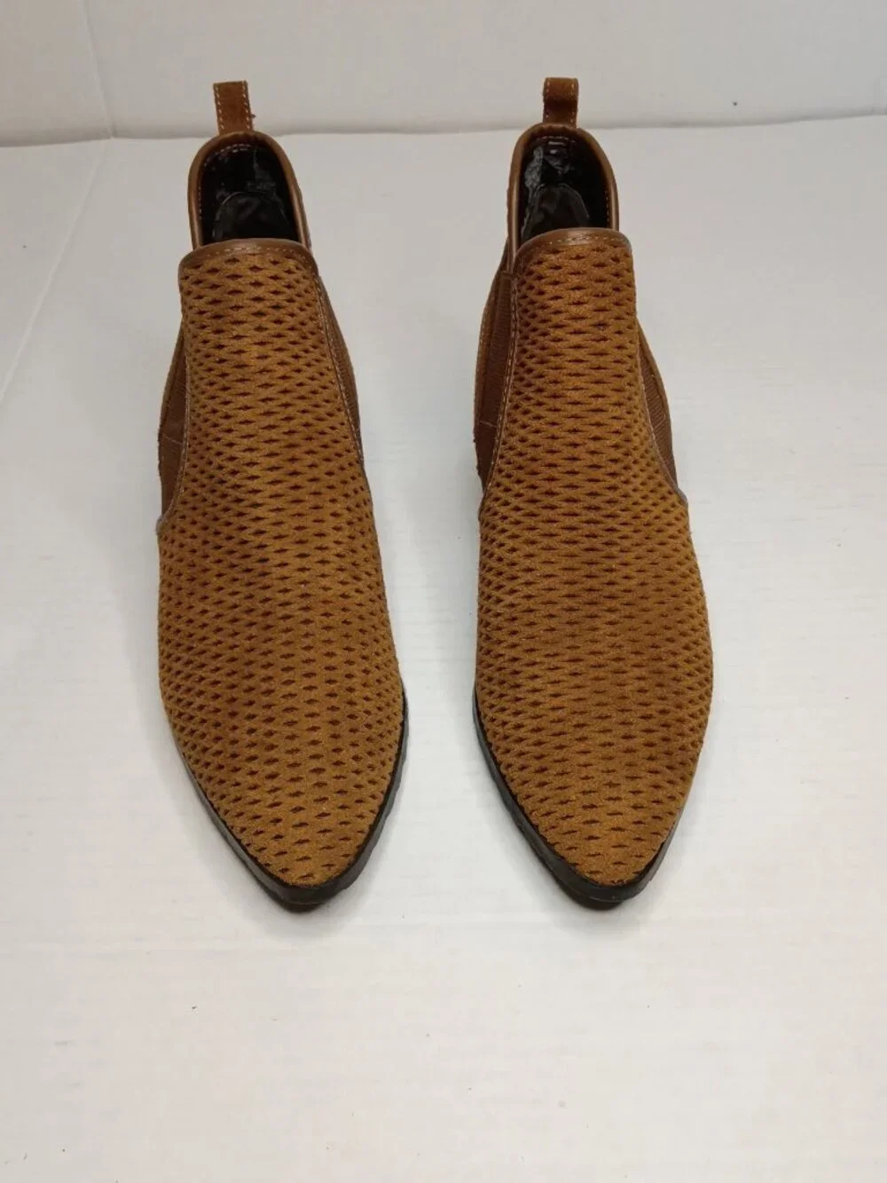 Donald Pliner Darla Tan Suede Perforated Ankle Booties Size 7M